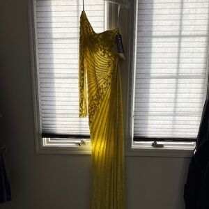 Yellow dress